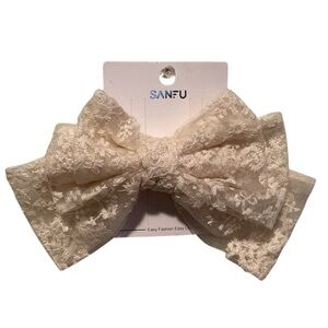 SANFU NWT cream hair clip/barrette